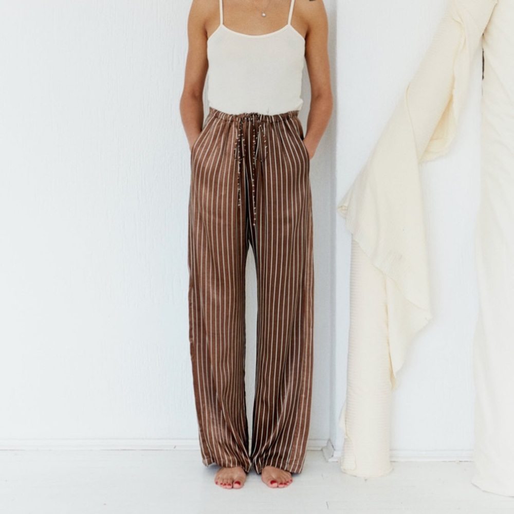 Satin high waist, straight leg, brown stripe pants